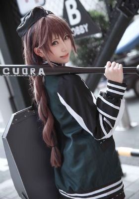 25岁女高中生