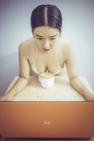 女子监狱完整版观看