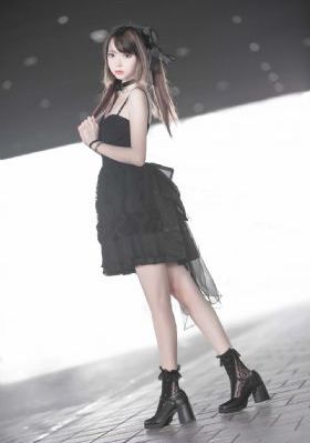 到了联谊会上发现一个女孩都没有