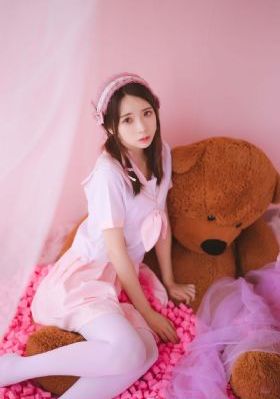 《美女的诞生》在线观看_720神马影院在线